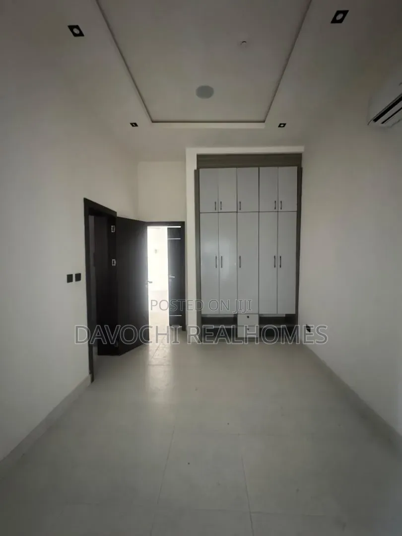 2bdrm Apartment in Lekki Phase 1 for rent in Lekki Phase 1
