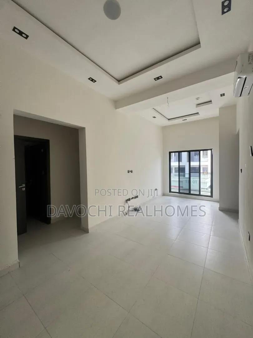 2bdrm Apartment in Lekki Phase 1 for rent in Lekki Phase 1