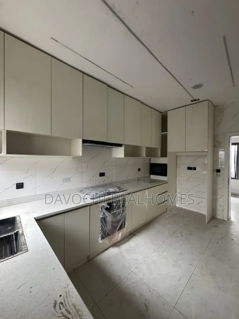 4bdrm Duplex in Lekki Phase 1 for rent in Lekki Phase 1