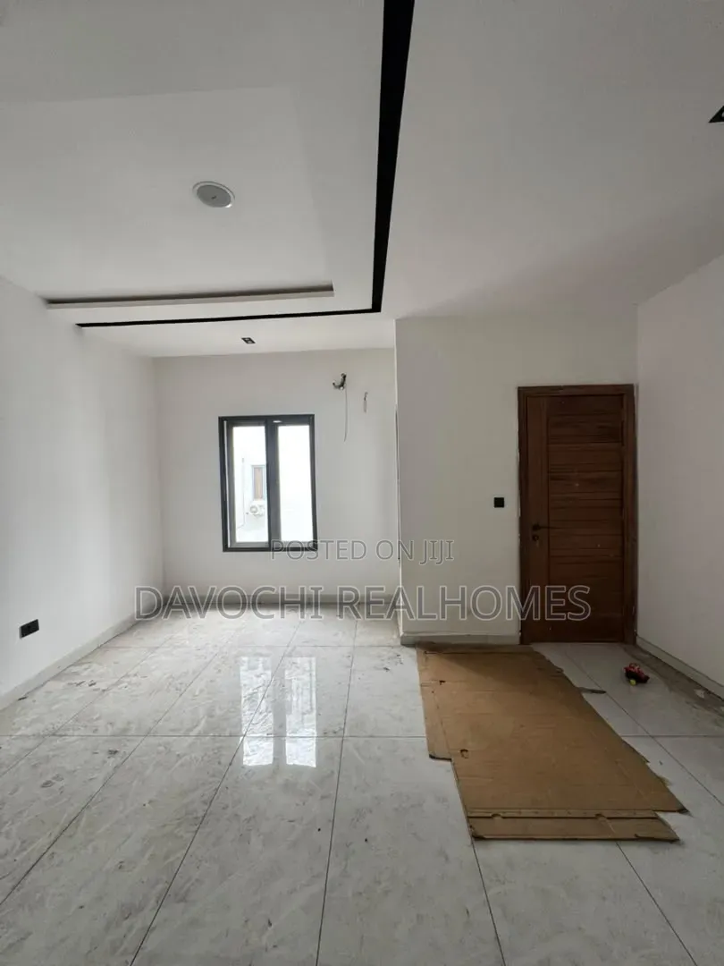 4bdrm Duplex in Lekki Phase 1 for rent in Lekki Phase 1