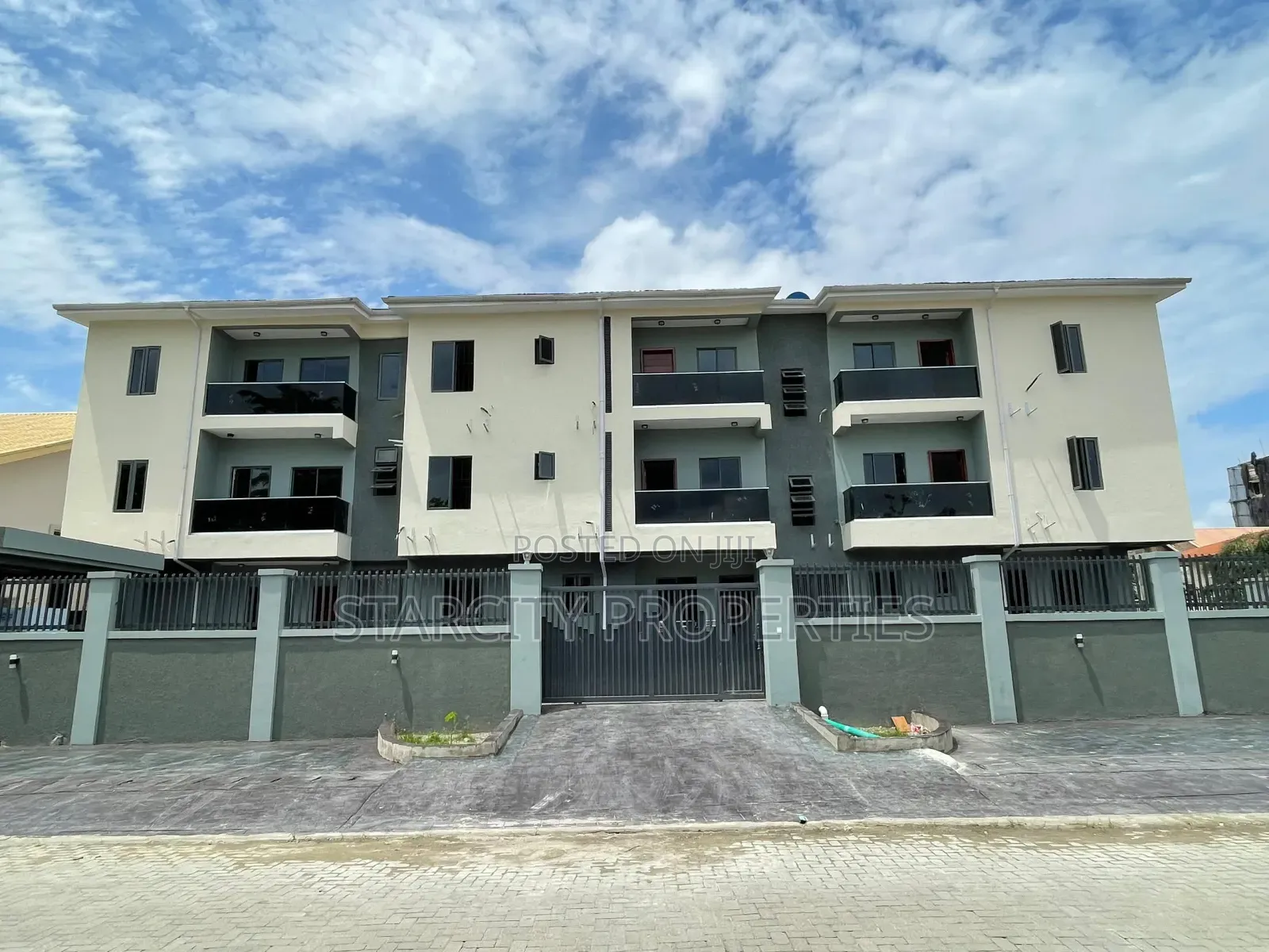 Furnished 2bdrm Duplex in Secured Estate, Lekki Phase 1 for rent in Lekki Phase 1