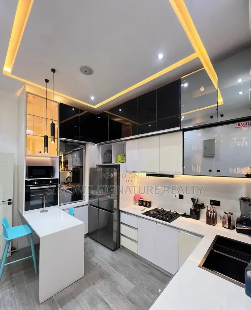 Furnished 3bdrm Duplex in Orchid, Chevron for rent in Chevron