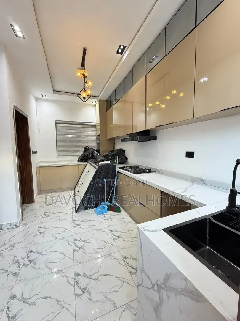 3bdrm Duplex in Ikate for rent in Ikate