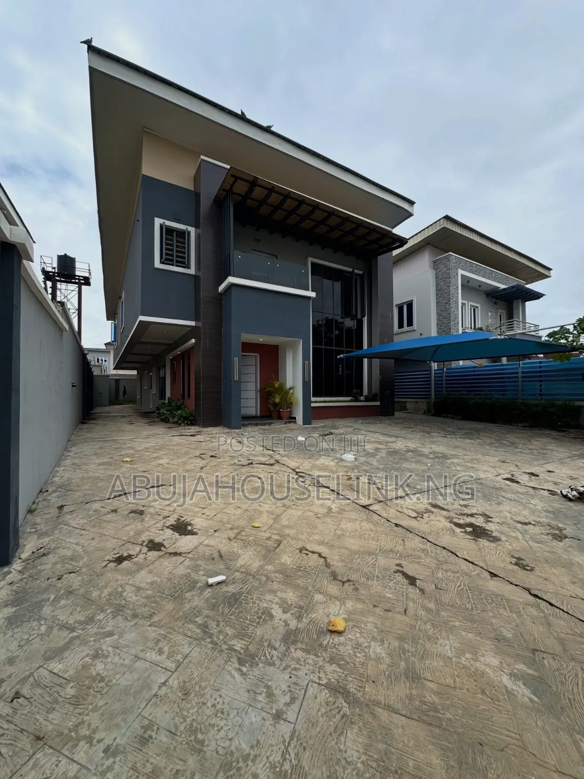 5bdrm Duplex in Apo Legislative, Zone B for sale in Zone B