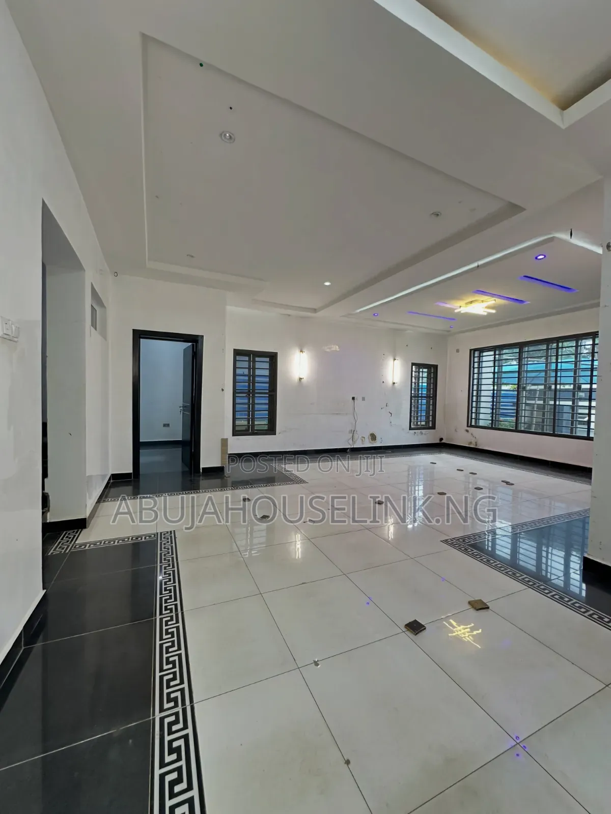 5bdrm Duplex in Apo Legislative, Zone B for sale in Zone B