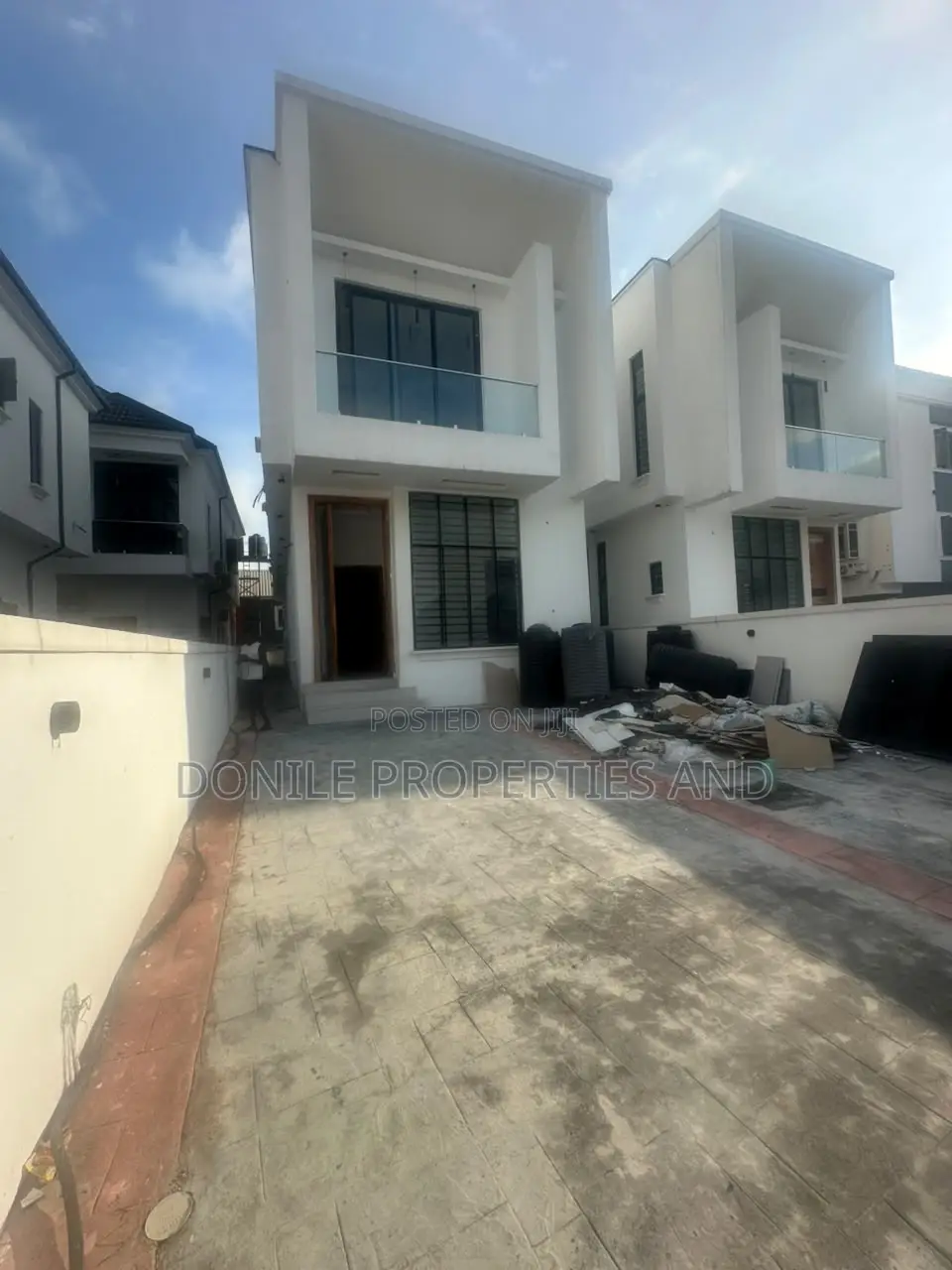5bdrm Duplex in Osapa London for sale in Osapa london