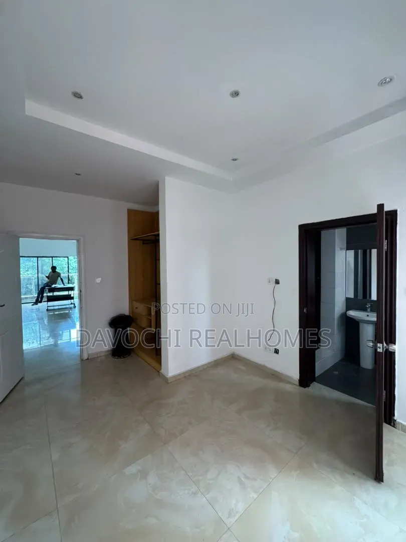 3bdrm Apartment in Lekki Phase 1 for rent in Lekki Phase 1
