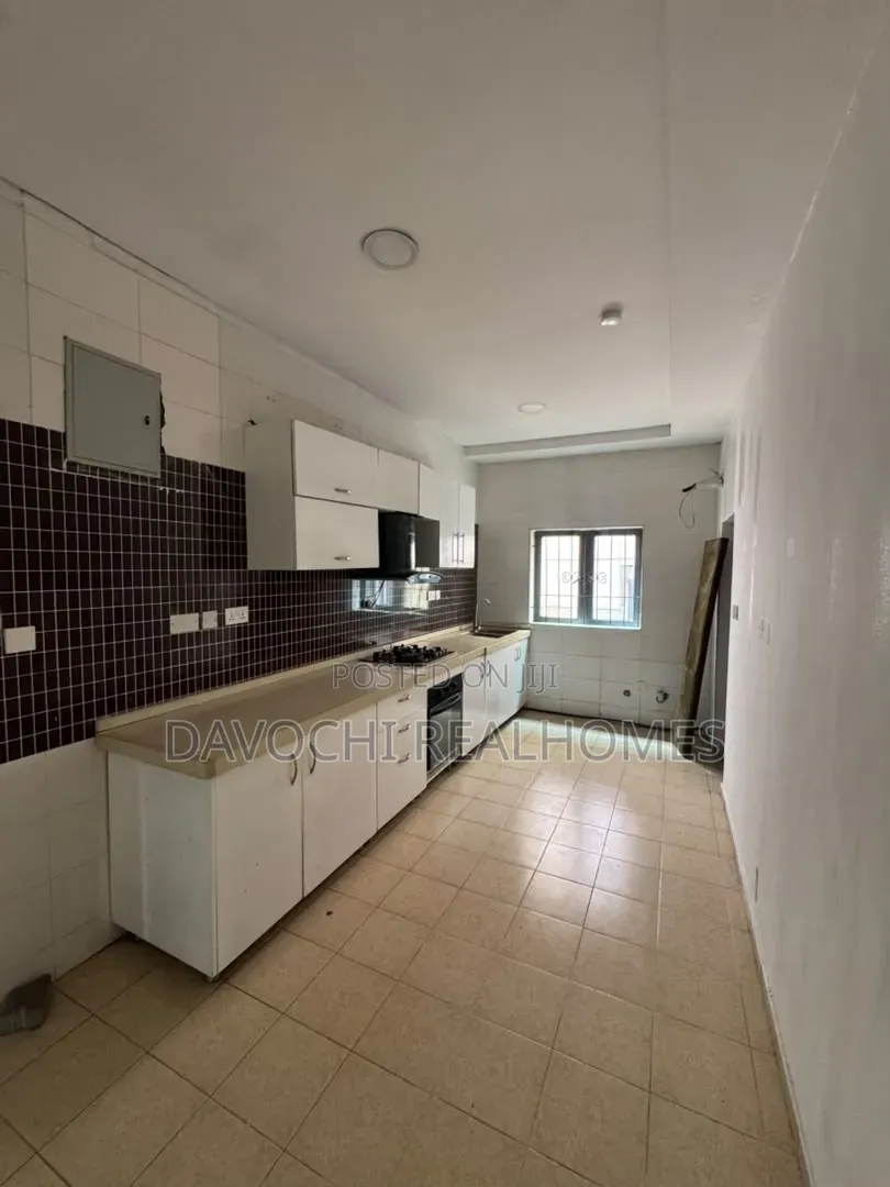 3bdrm Apartment in Lekki Phase 1 for rent in Lekki Phase 1