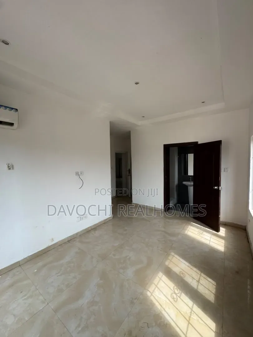 3bdrm Apartment in Lekki Phase 1 for rent in Lekki Phase 1