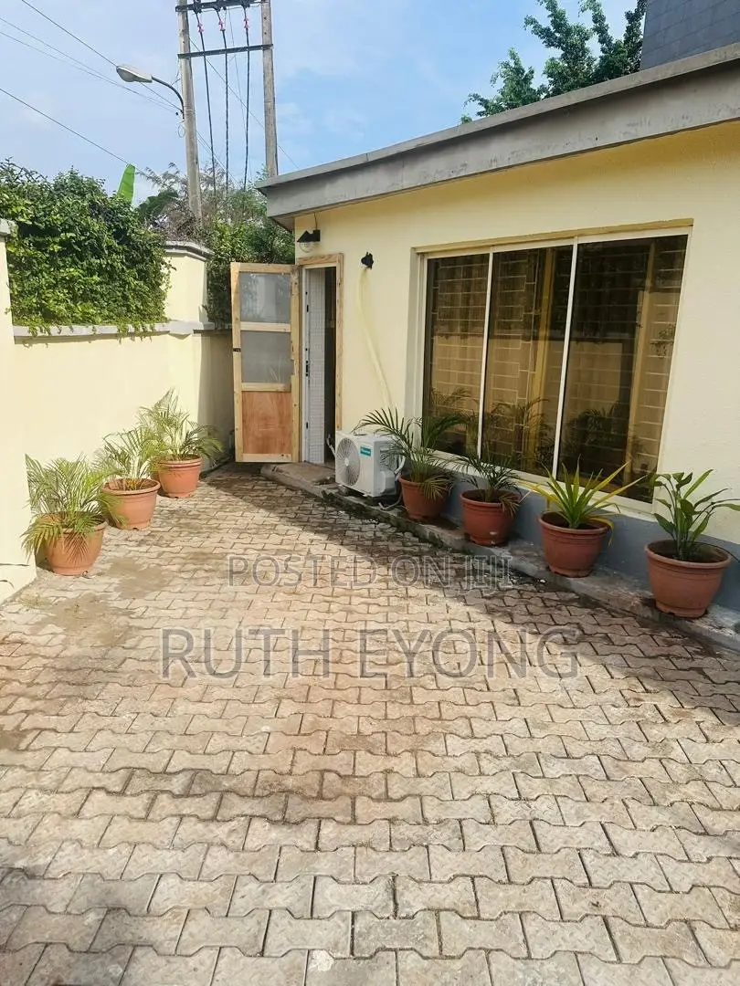 Furnished 2bdrm Bungalow in ๐๐ฒ๐ธ๐ธ๐ถ ๐ฃ๐ต๐ฎ๐๐ฒ 1, Lekki Phase 1 for rent in Lekki Phase 1