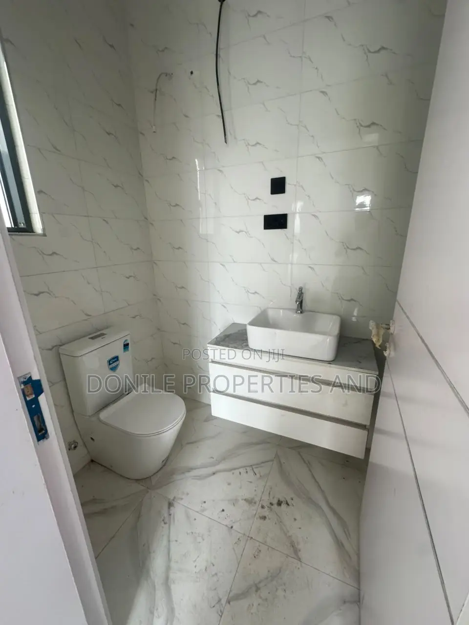 5bdrm Duplex in Rigiona View Estate, Osapa london for sale in Osapa london