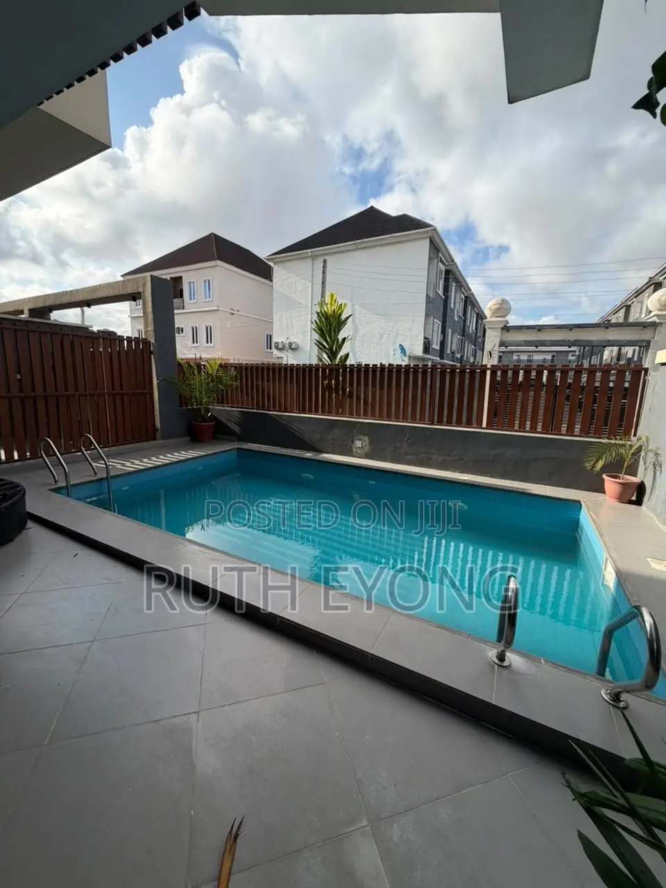 Furnished 2bdrm Apartment in 𝗜𝗸𝗮𝘁𝗲, 𝗟𝗲𝗸𝗸𝗶, Lekki Phase 1 for rent in Lekki Phase 1