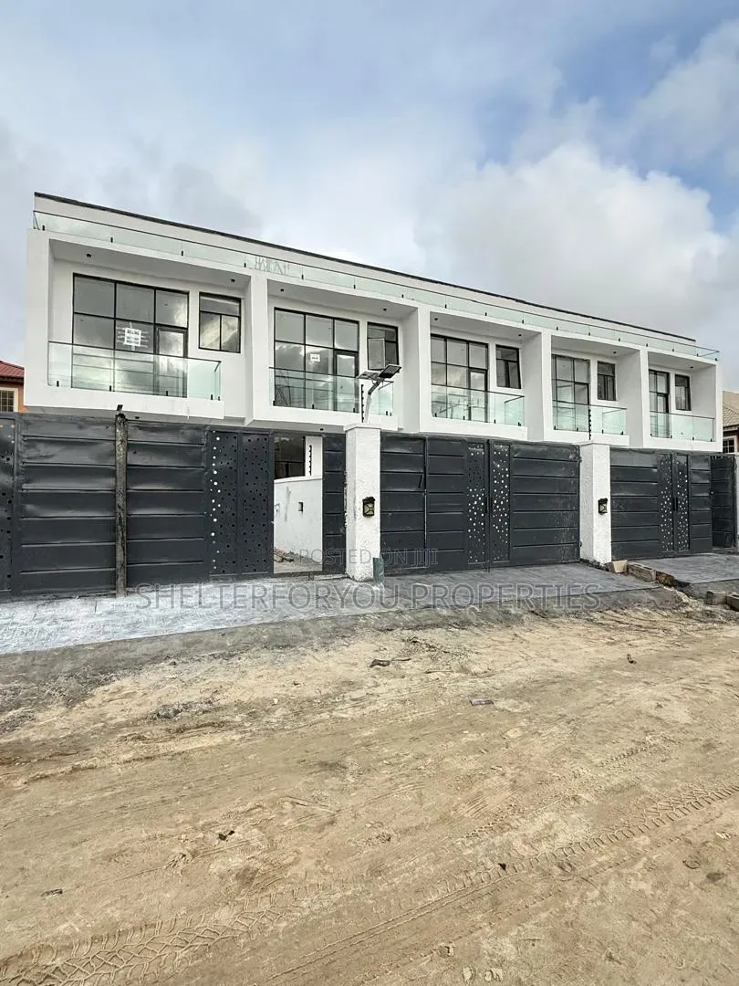 3bdrm Duplex in Sangotedo for sale in Sangotedo