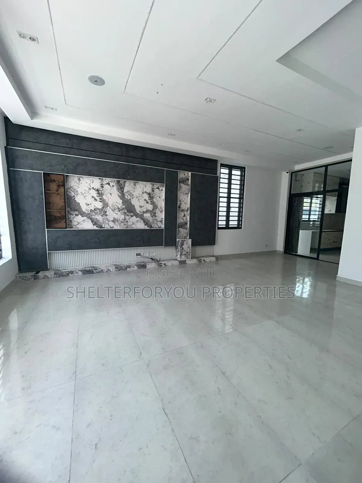 4bdrm Duplex in Lekki Expressway for sale in Lekki Expressway