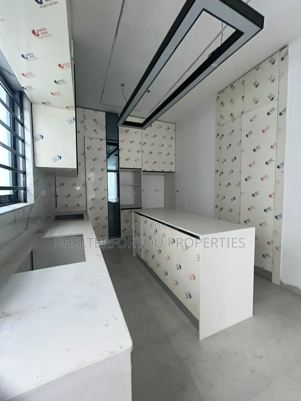 4bdrm Duplex in Lekki Expressway for sale in Lekki Expressway