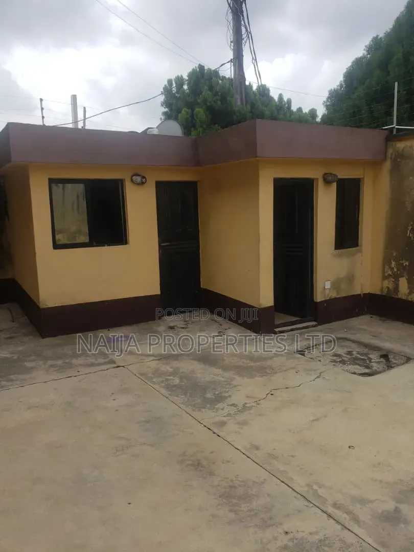4bdrm Duplex in Omole Phase 2 for rent in Omole Phase 2