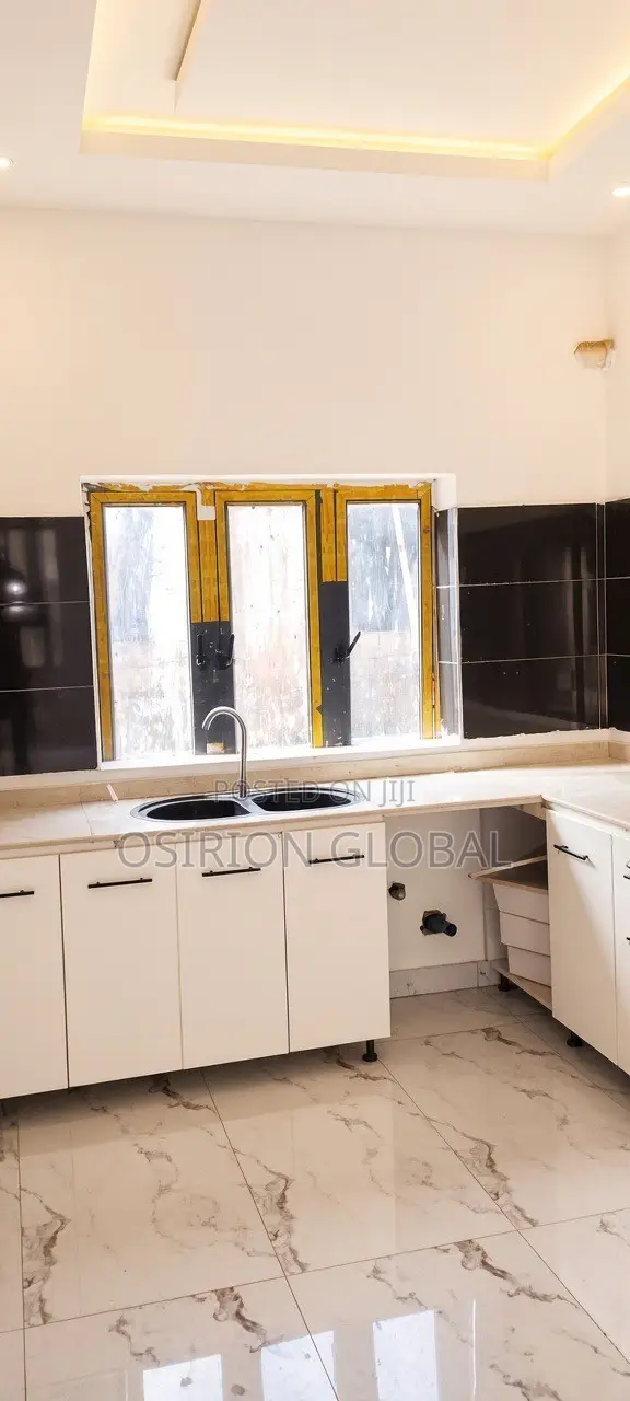 3bdrm Townhouse/Terrace in Aviation Village, Kiami for sale in Kiami