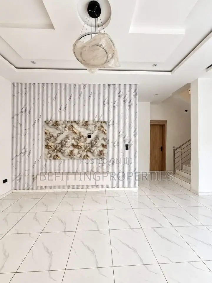 5bdrm Duplex in Ajah for sale in Ajah