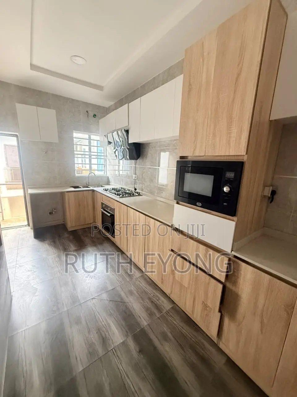 3bdrm Apartment in Lekki Right Lekk for rent in Lekki Phase 1