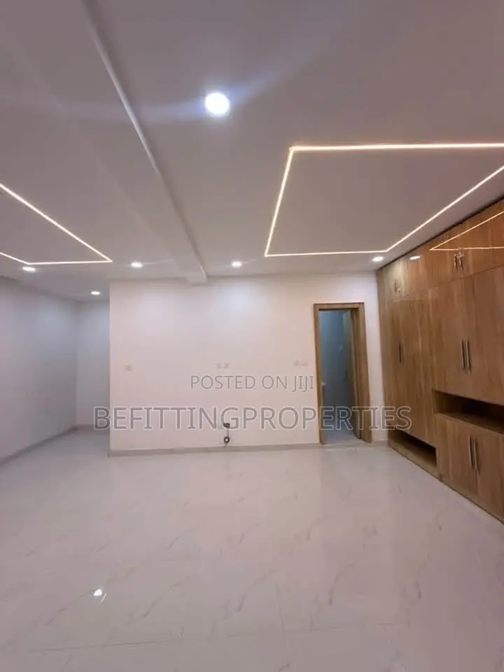 5bdrm Duplex in Ikeja for sale in Ikeja