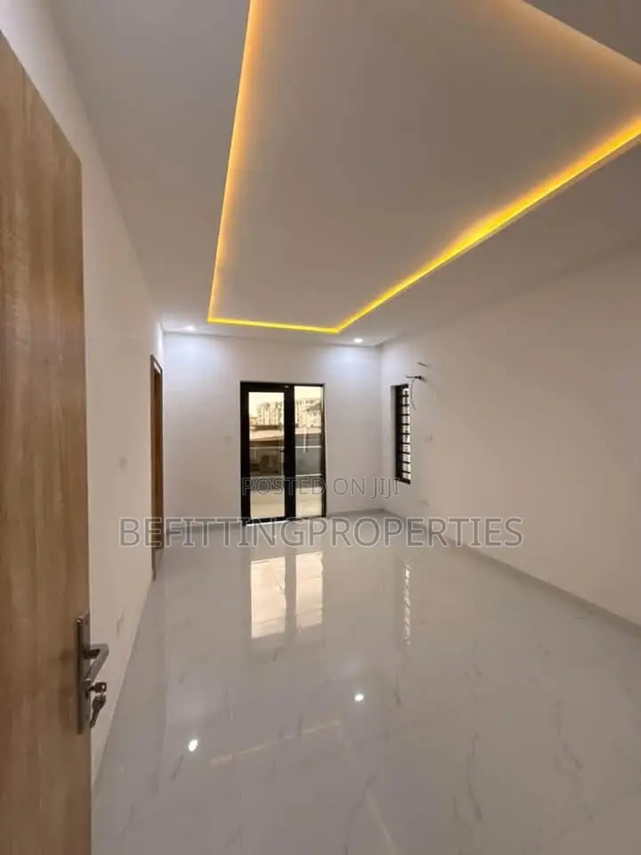 5bdrm Duplex in Ikeja for sale in Ikeja
