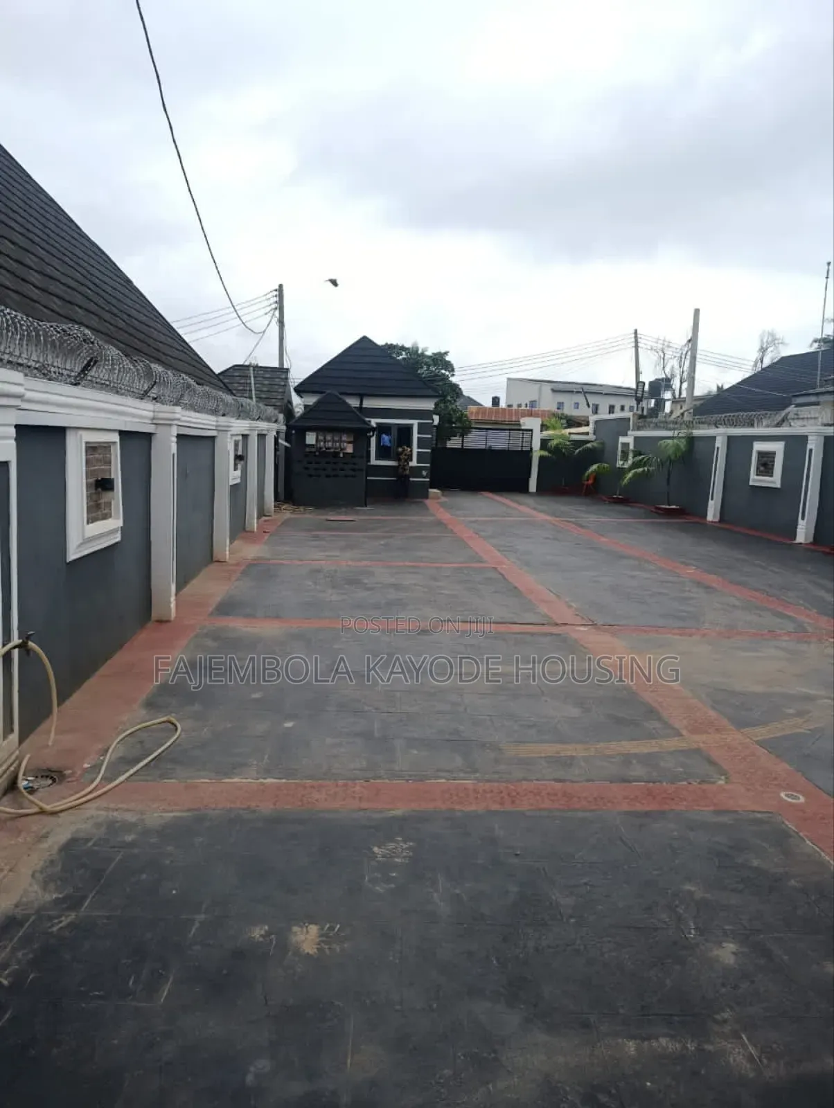 3bdrm Block of Flats in Alexander, Apata for rent in Apata