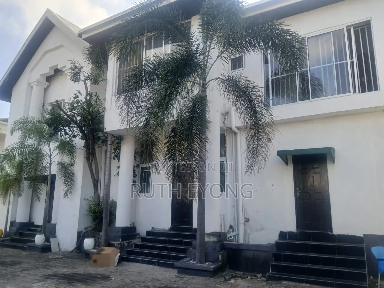 10bdrm Duplex in Off Admiralty Way, for rent in Lekki Phase 1