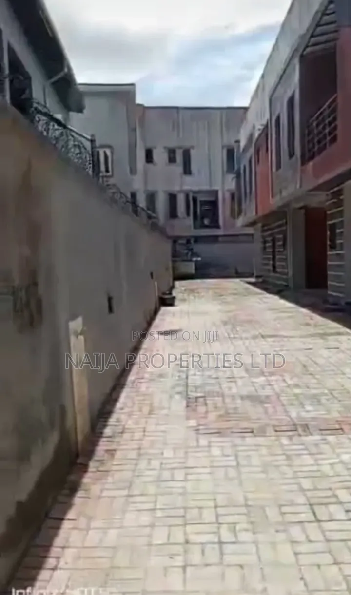 3bdrm Townhouse / Terrace in Monastery Rd, Sangotedo for rent in Sangotedo