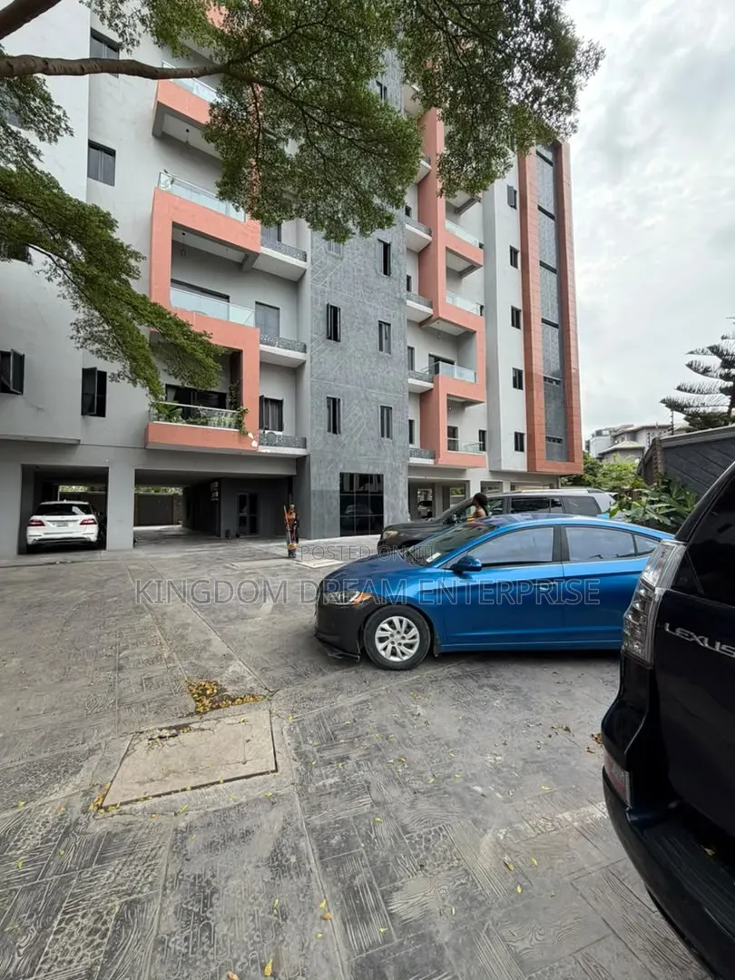3bdrm Apartment in Victoria Island, Akin Adesola for rent in Akin Adesola