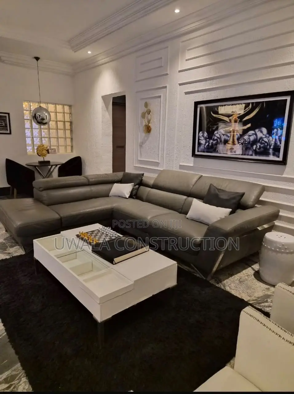 Deluxe Four-Bedroom Apartment in Gudu