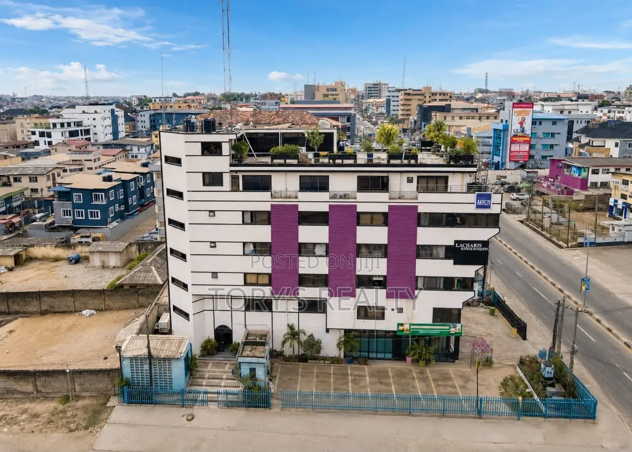 Exquisite Commercial Office Complex in Allen Avenue