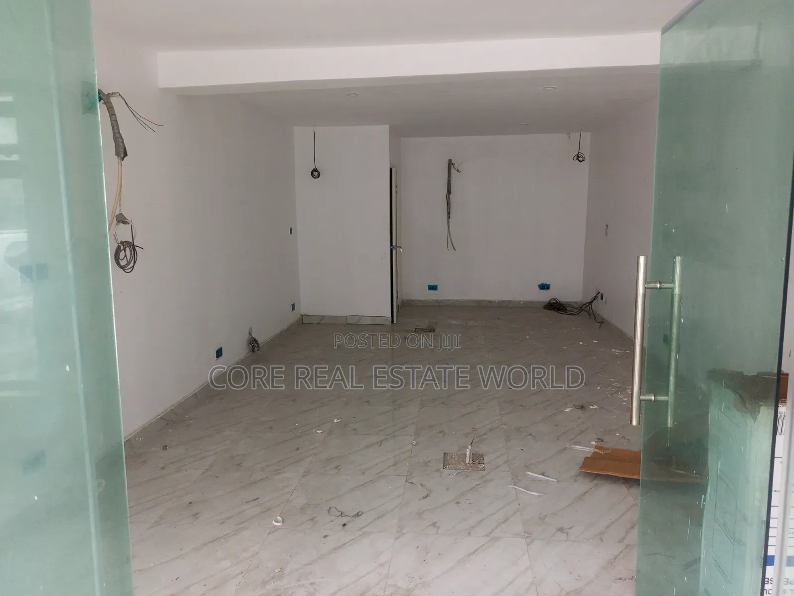New Shop Facing Express Directly Sangotedo in Sangotedo