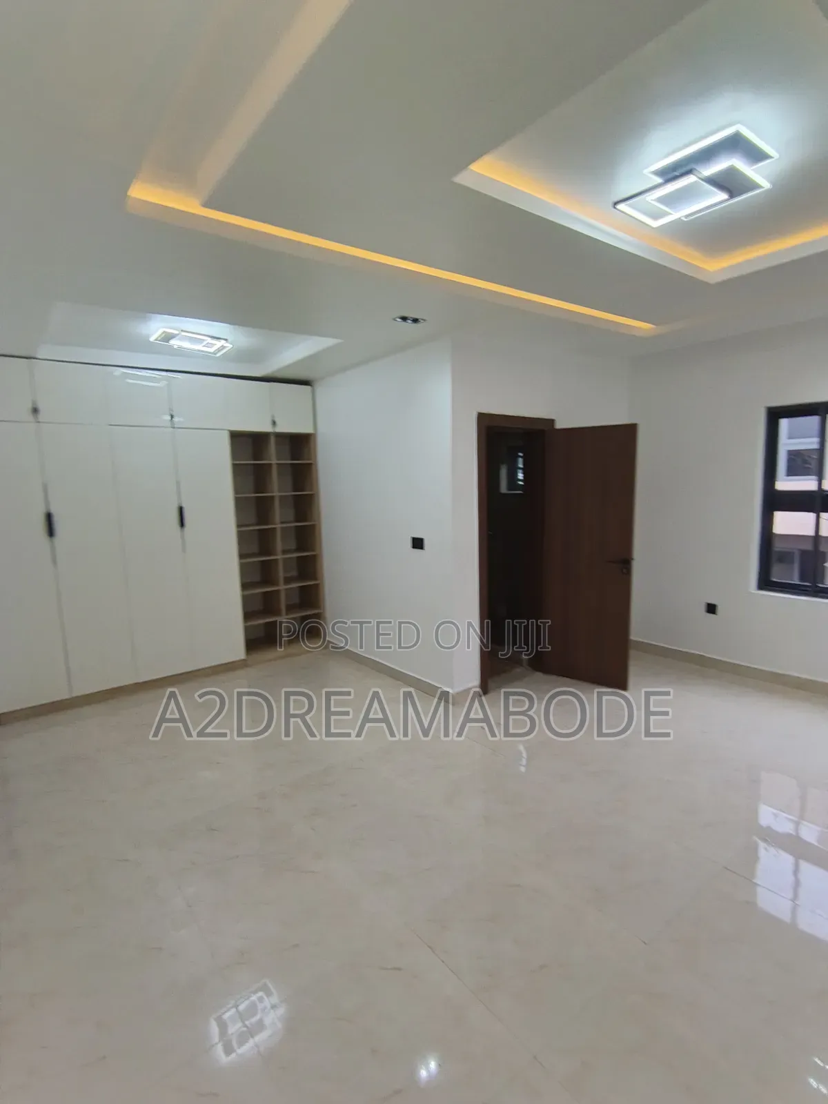 4bdrm Duplex in Surulere, Alaka Estate for sale in Alaka Estate