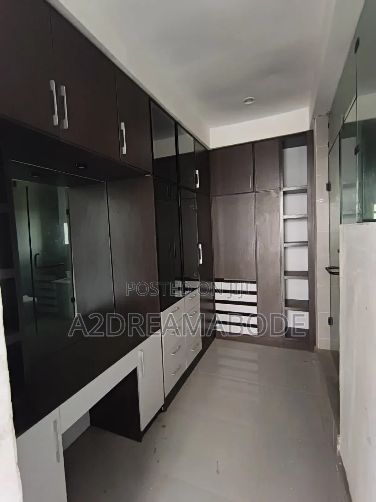 4bdrm Duplex in Surulere, Alaka Estate for sale in Alaka Estate