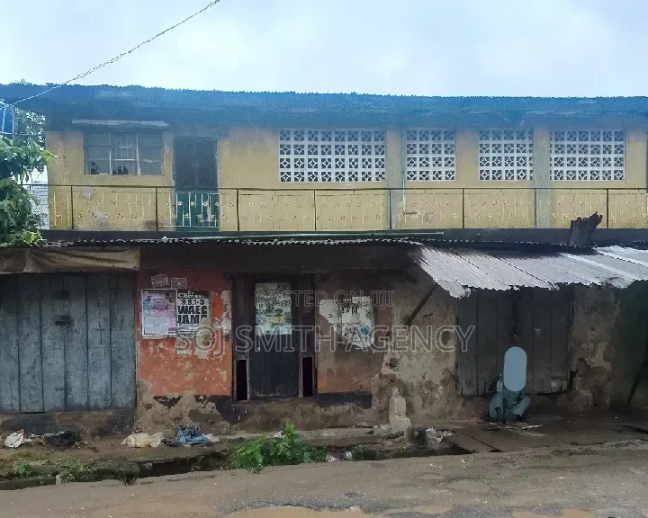 1bdrm Apartment in CHallenge / Mushin for sale in CHallenge / Mushin