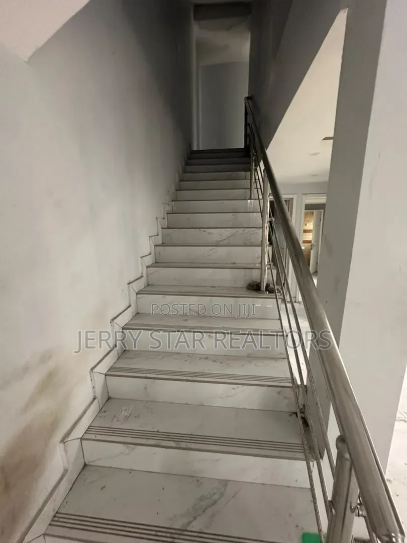 3bdrm Duplex in Ikate for rent in Ikate