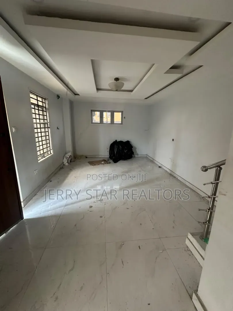 3bdrm Duplex in Ikate for rent in Ikate