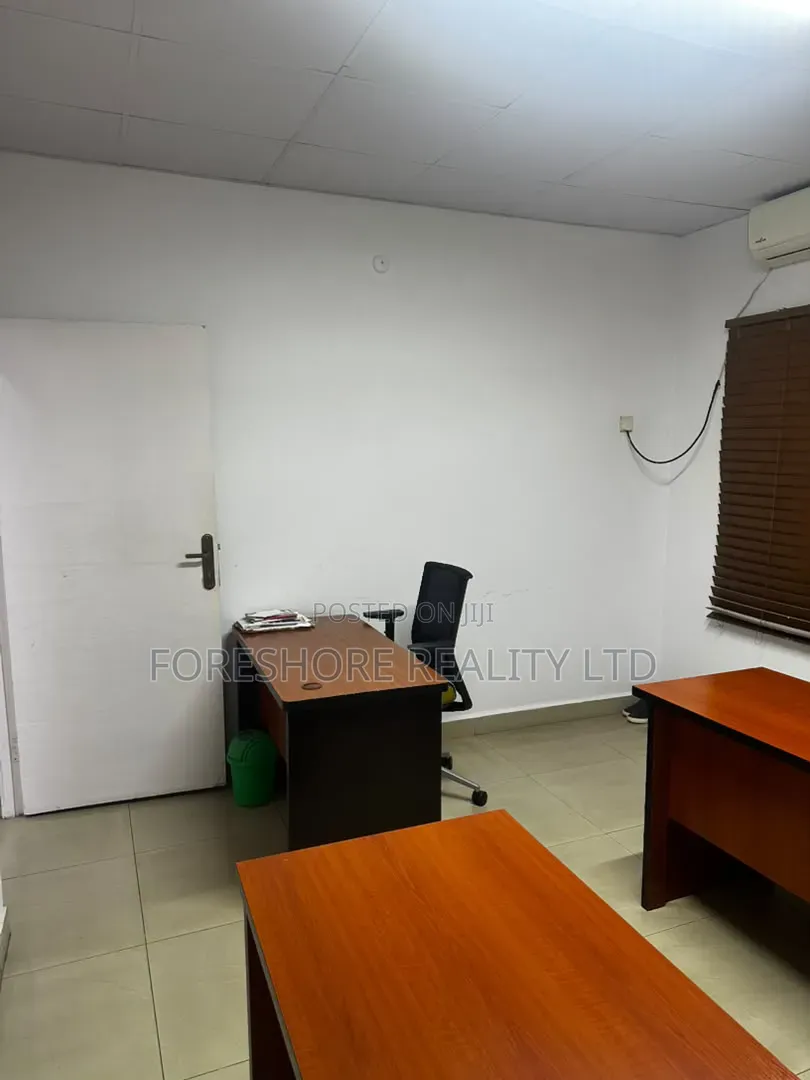 2 Rooms Office Space at Gra Ikeja Off Joel Ogunnaike Gra Ikeja 
N5m in Ikeja GRA