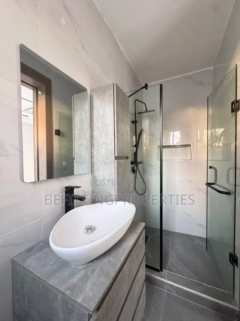 5bdrm Duplex in Ikota for sale in Ikota