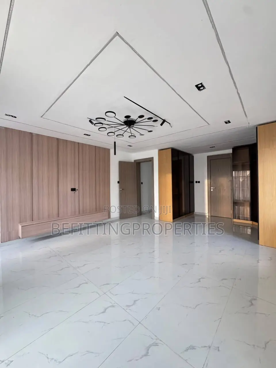 5bdrm Duplex in Ikota for sale in Ikota