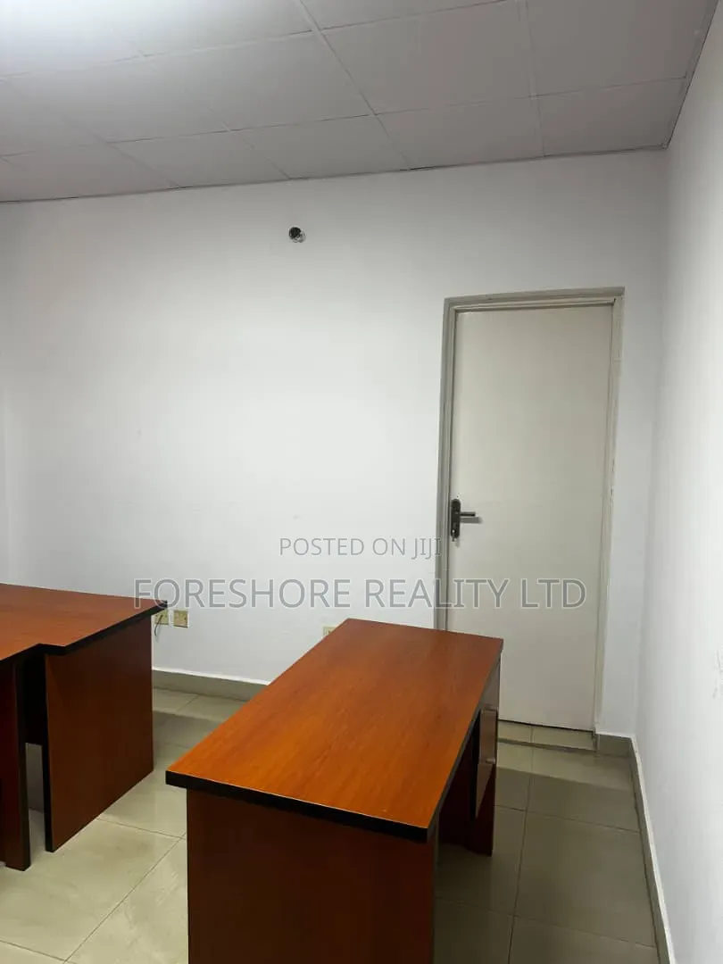2 Rooms Office Space at Gra Ikeja Off Joel Ogunnaike Gra Ikeja 
N5m in Ikeja GRA