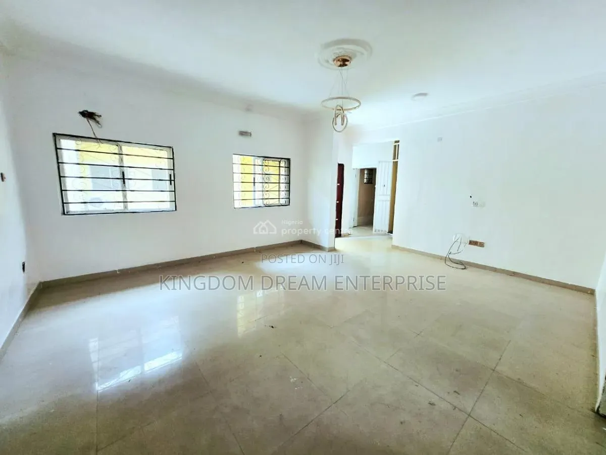 4bdrm Duplex in Osapa London Lekki for sale in Osapa london