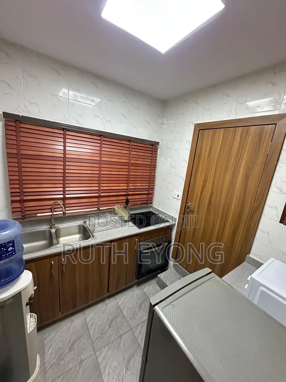 Furnished 2bdrm Apartment in ๐ฉ๐ถ๐ฐ๐๐ผ๐ฟ๐ถ๐ฎ ๐๐๐น๐ฎ๐ป๐ฑ, Adeola Odeku for rent in Adeola Odeku
