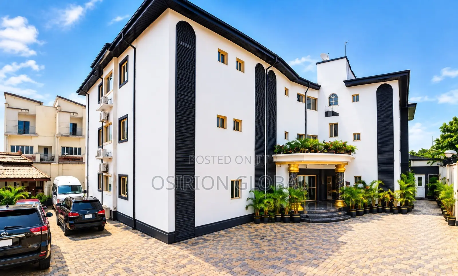 42-Suite Operational Hotel for Sale Durumi | Near AIS | C of O | in Durumi
