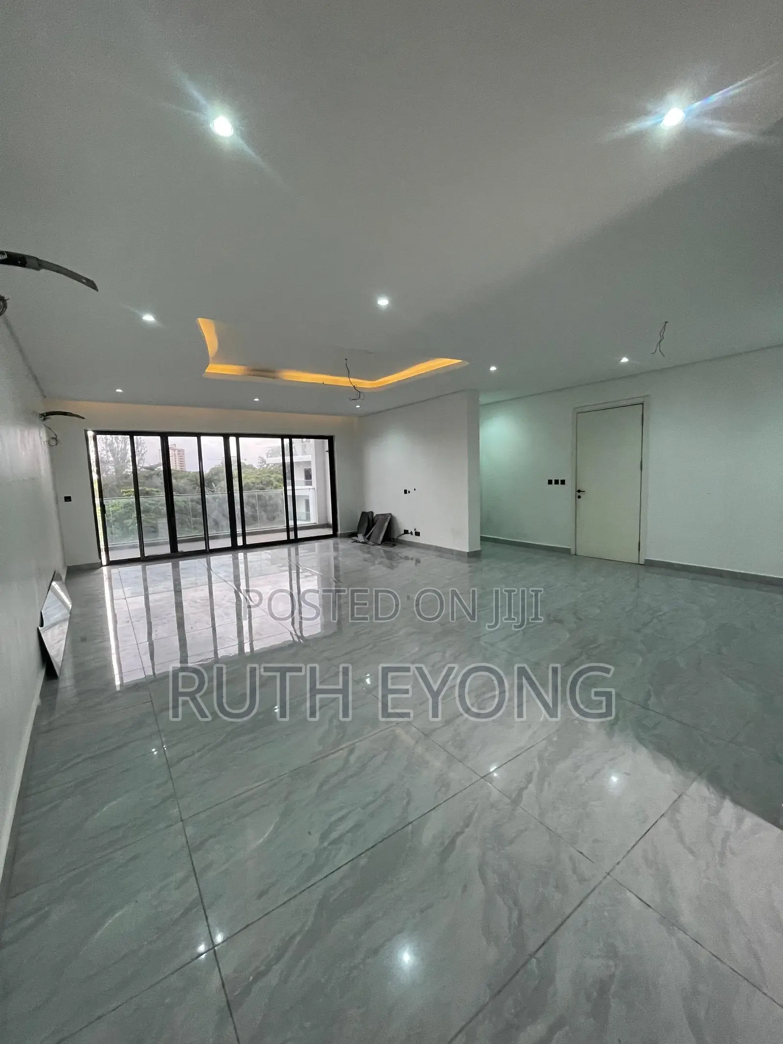 3bdrm Apartment in Ikoyi Lagos for sale in Ikoyi S.W