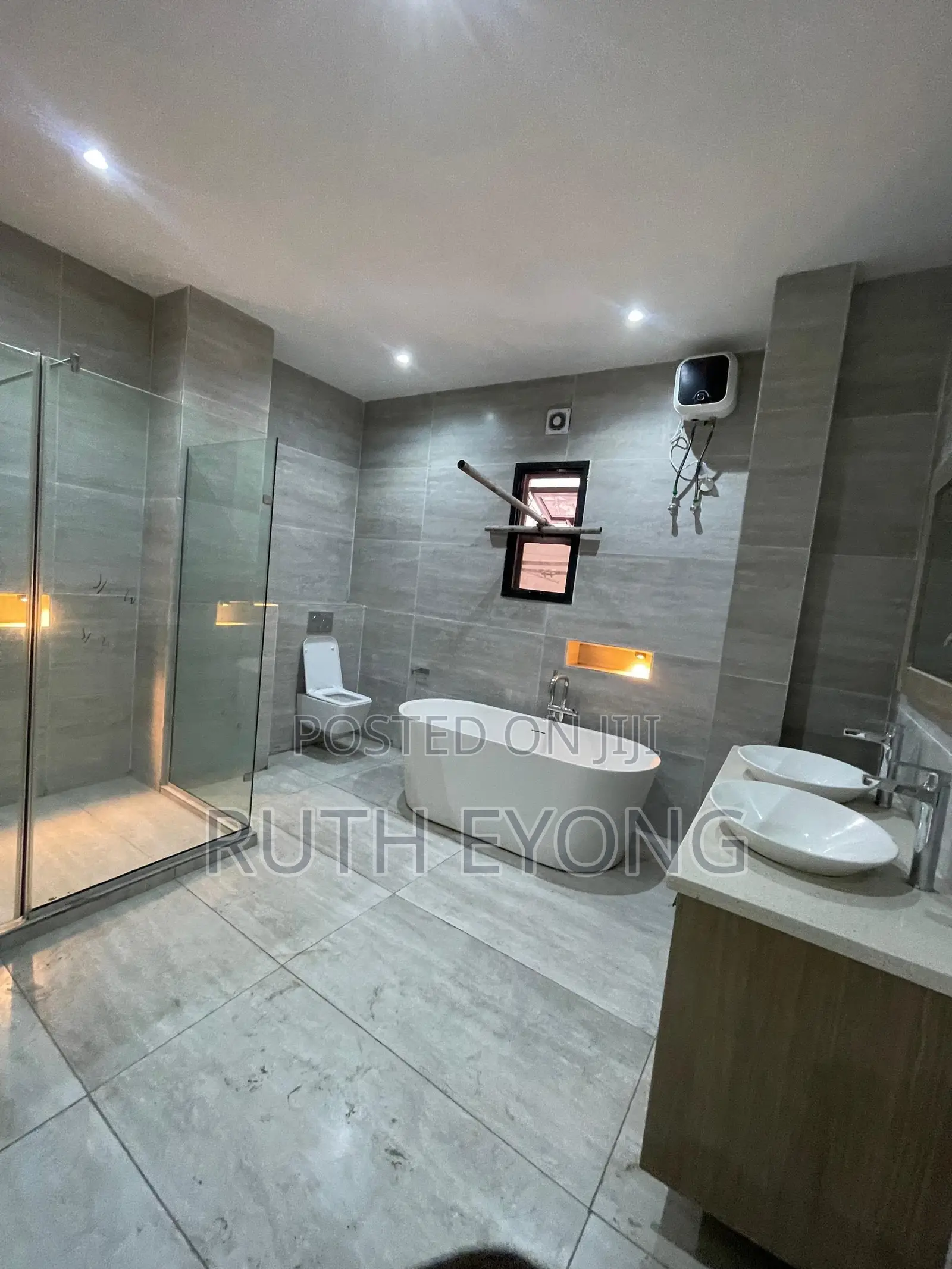 3bdrm Apartment in Ikoyi Lagos for sale in Ikoyi S.W