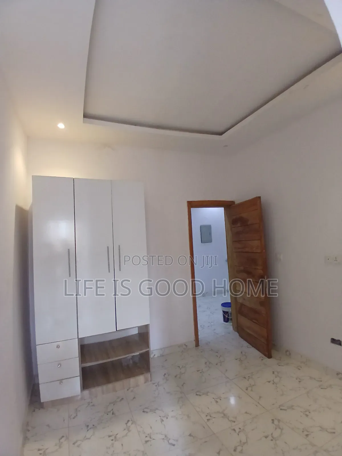 1bdrm Shared Apartment in Seaview Estate, Chevron for rent in Chevron