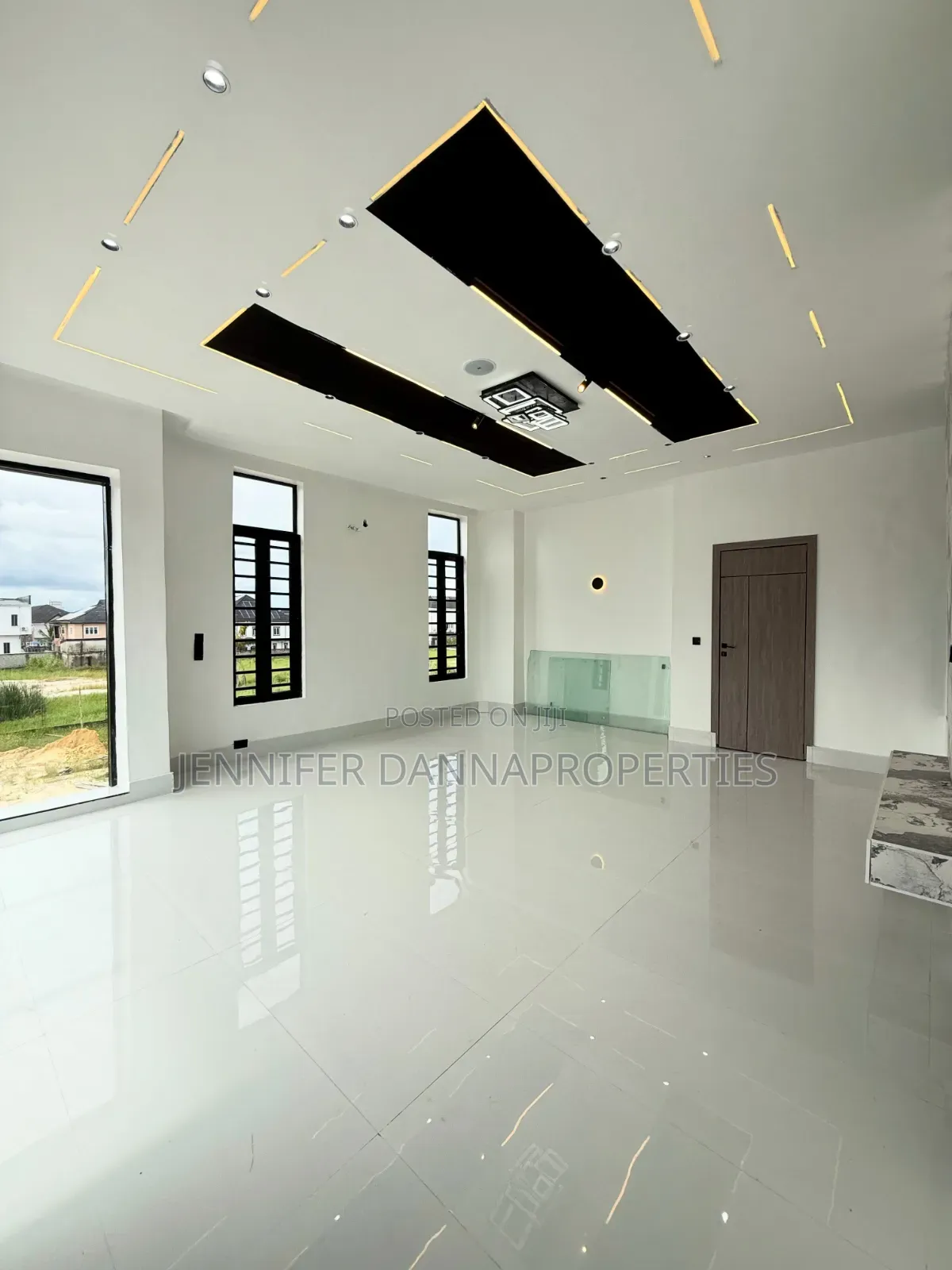 5bdrm Duplex in Sangotedo for sale in Sangotedo