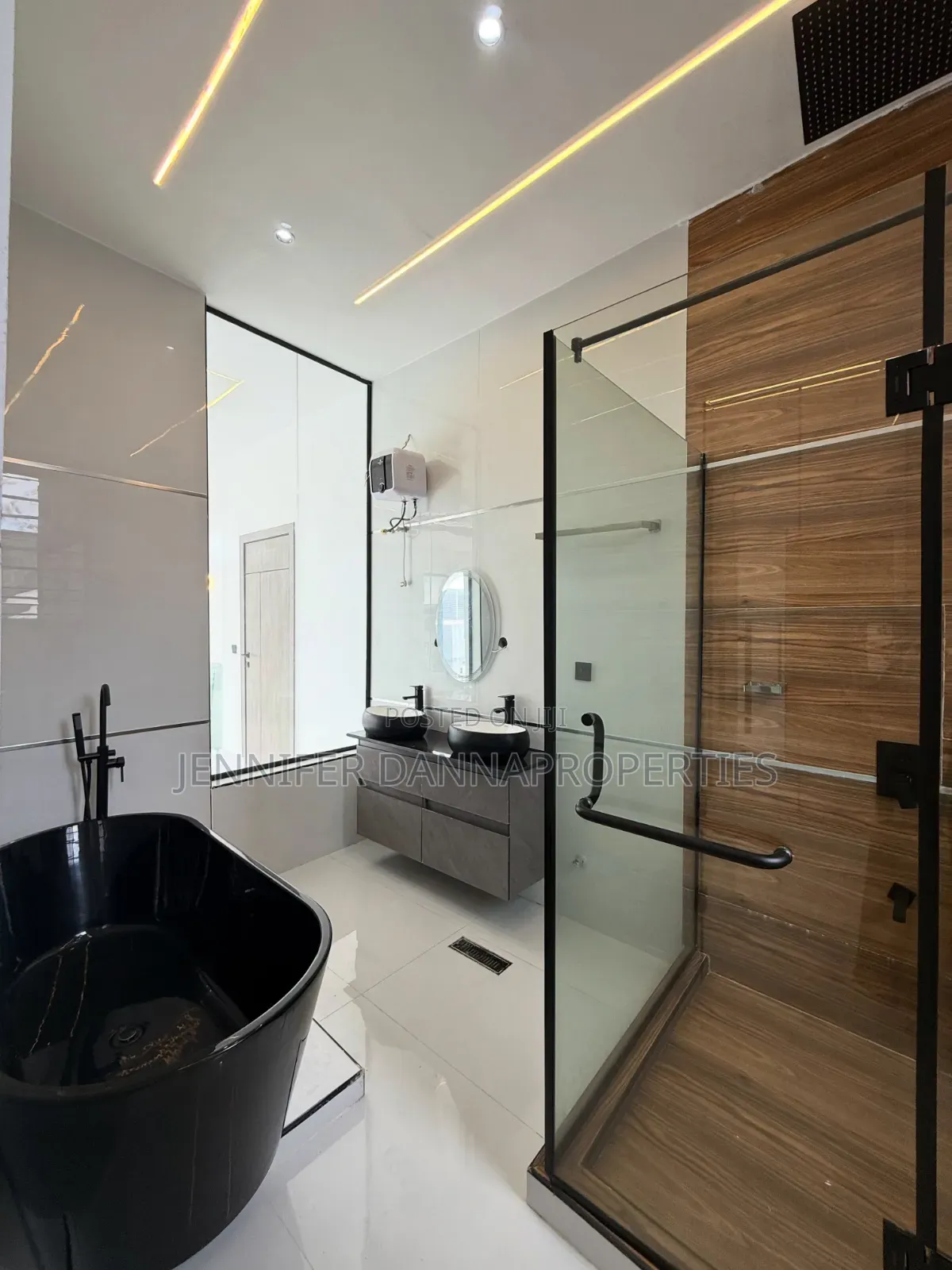5bdrm Duplex in Sangotedo for sale in Sangotedo