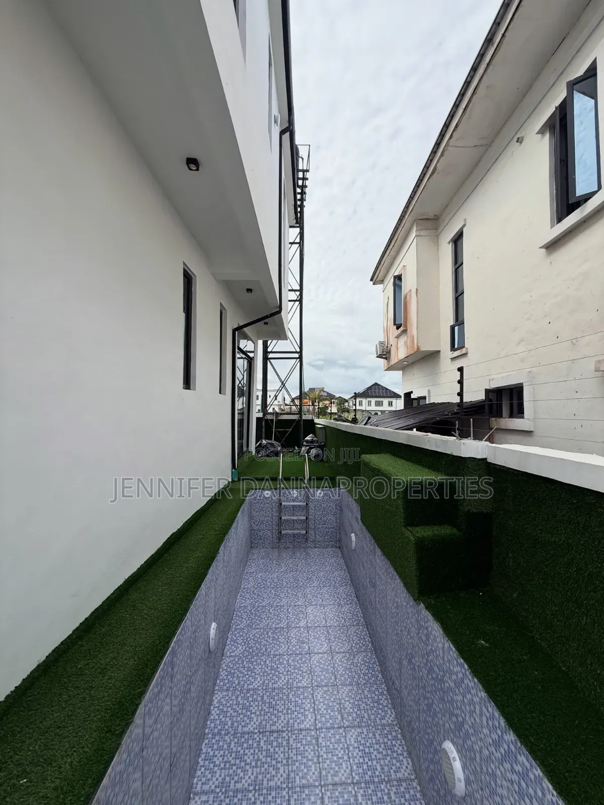 5bdrm Duplex in Sangotedo for sale in Sangotedo